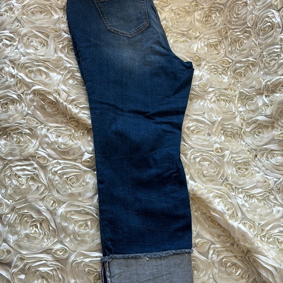 NEW torrid boyfriend jeans - Picture 8 of 10